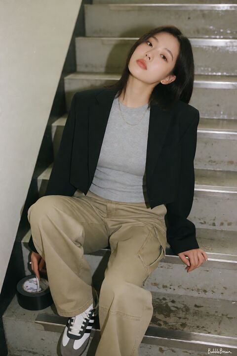 唱片公司楼梯间写真人像